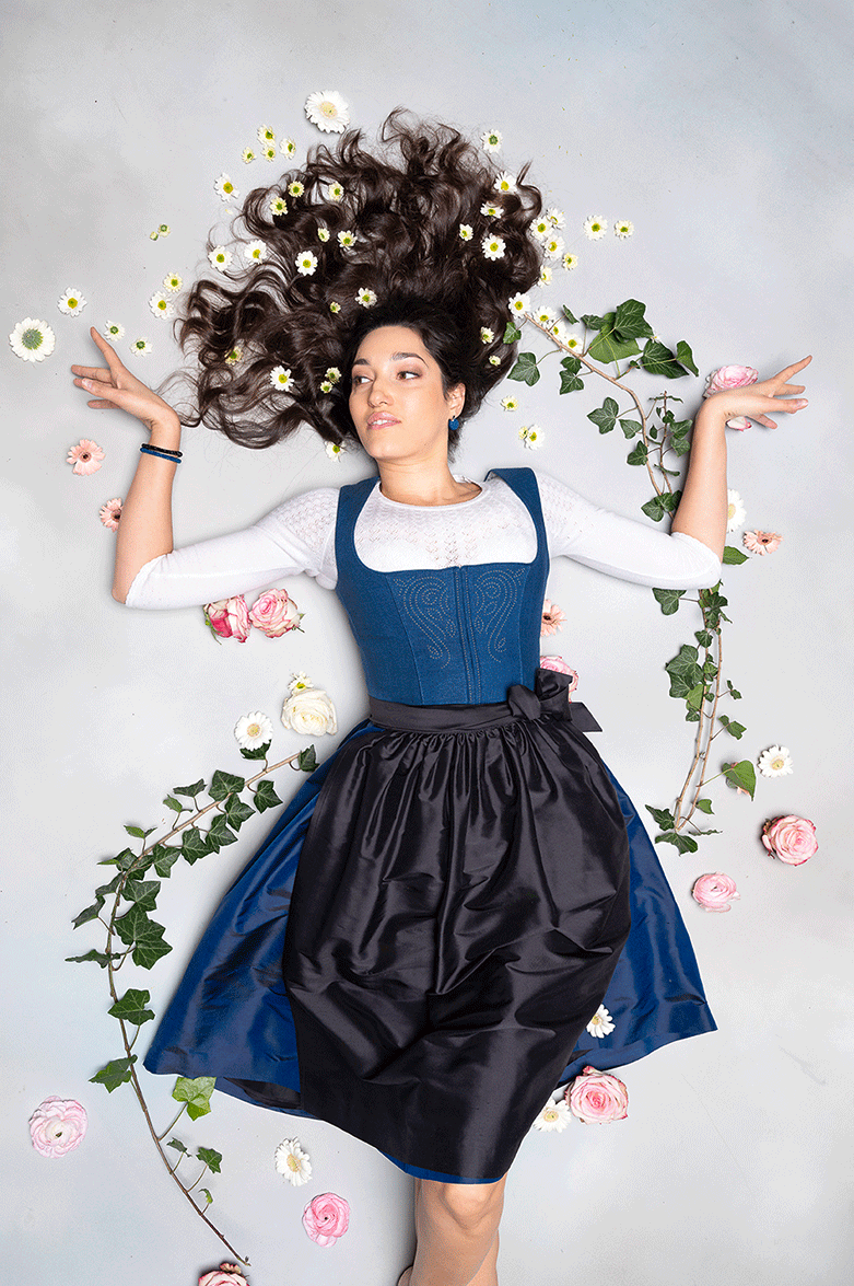 Blaudruck Dirndl mit Nieten besetzt - Bild 9